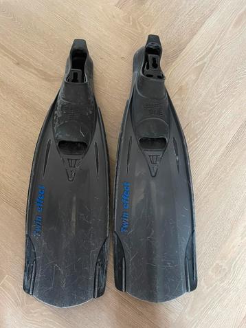 Seac sub twin effect flippers