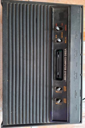 Atari 2600 Console - Retro Gaming! beschikbaar voor biedingen