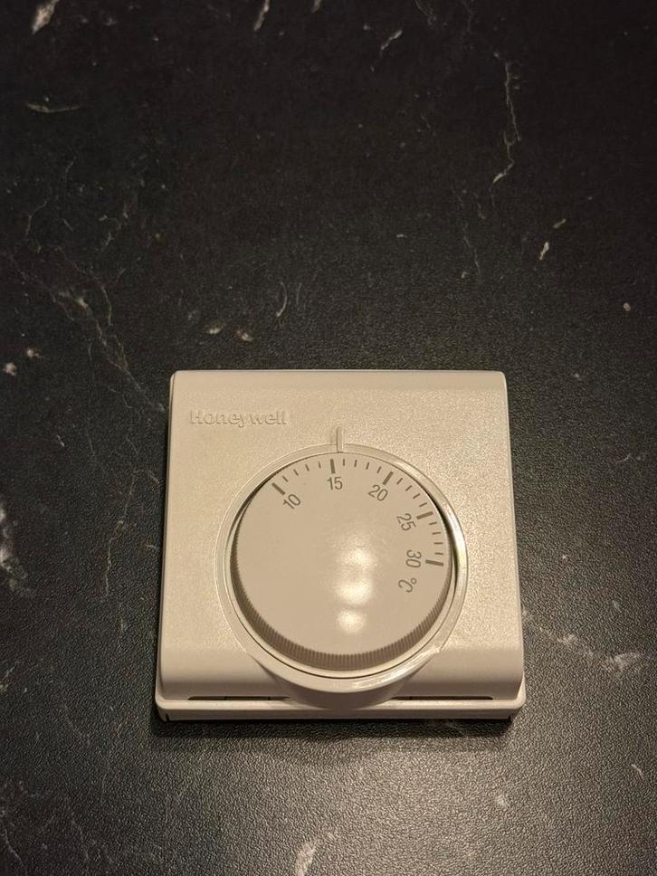 Honeywell kamerthermostaat, 230V, Doe-het-zelf en Verbouw, Thermostaten, Zo goed als nieuw, Ophalen of Verzenden