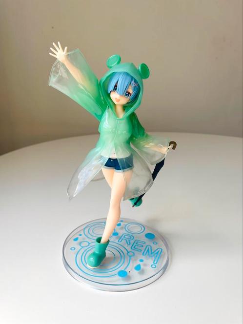Rem rainy day raincoat green ver. re:zero SPM figurine SEGA, Verzamelen, Poppetjes en Figuurtjes, Zo goed als nieuw, Ophalen of Verzenden