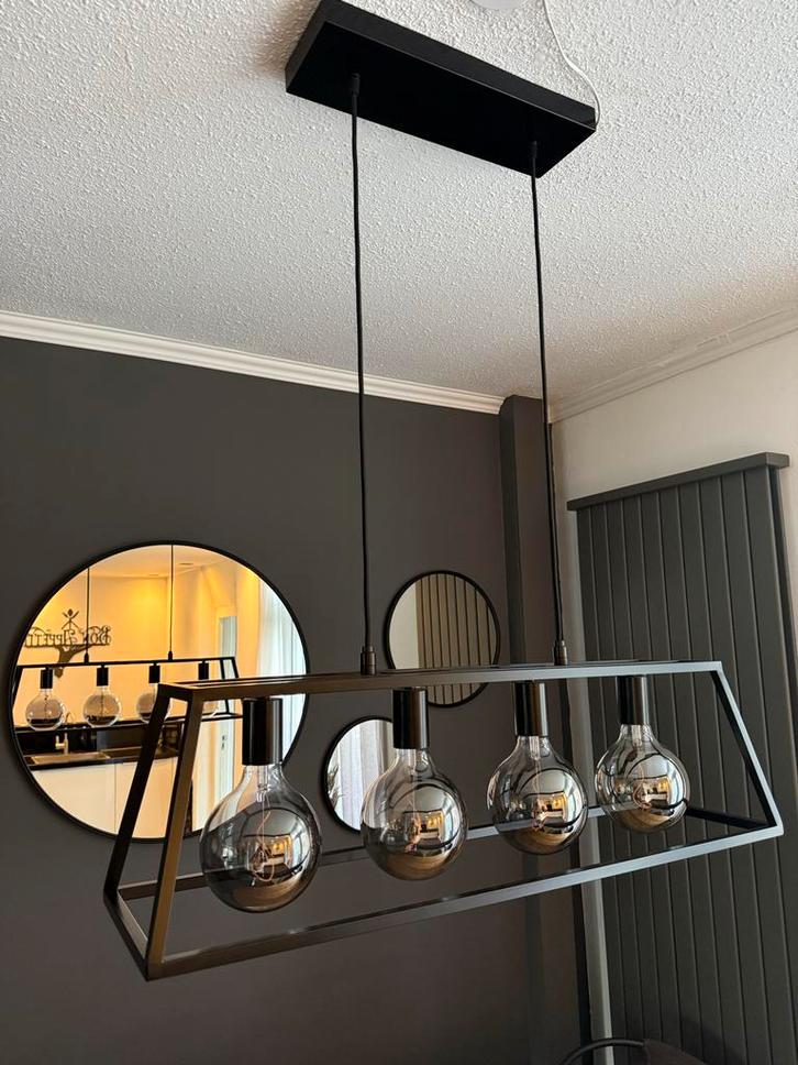 Moderne Hanglamp - Stijlvol Design, Huis en Inrichting, Lampen | Hanglampen, Zo goed als nieuw, 50 tot 75 cm, Metaal, Ophalen of Verzenden