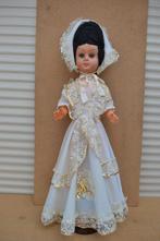 Mooie oude slanke ITALAANSE pop NR 1834, Verzamelen, Poppen, Ophalen of Verzenden, Zo goed als nieuw, Pop