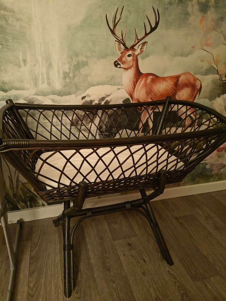 Baby bassinet / baby wieg rotan, Ophalen, Zo goed als nieuw, Ledikant