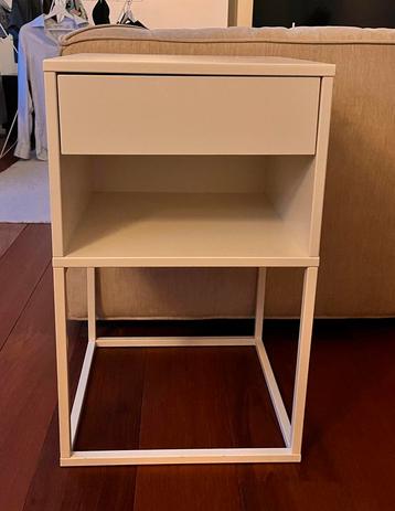 Ikea vikhammer | wit nachtkastje