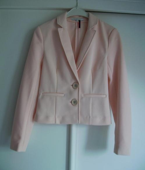 jasje Lola Liza , maat 36 , zalmroze, Kleding | Dames, Jasjes, Kostuums en Pakken, Zo goed als nieuw, Jasje, Maat 36 (S), Roze