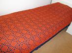Een prachtige oranje /blauwe vintage  hand gehaakte sprei, Huis en Inrichting, Eenpersoons, Overige typen, Oranje, Ophalen of Verzenden
