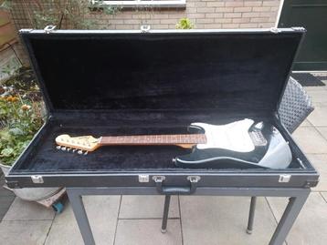 Squier Mini Stratocaster met koffer beschikbaar voor biedingen