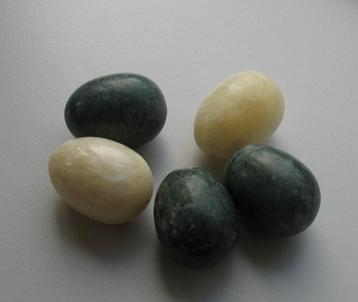 Marmeren eieren beschikbaar voor biedingen