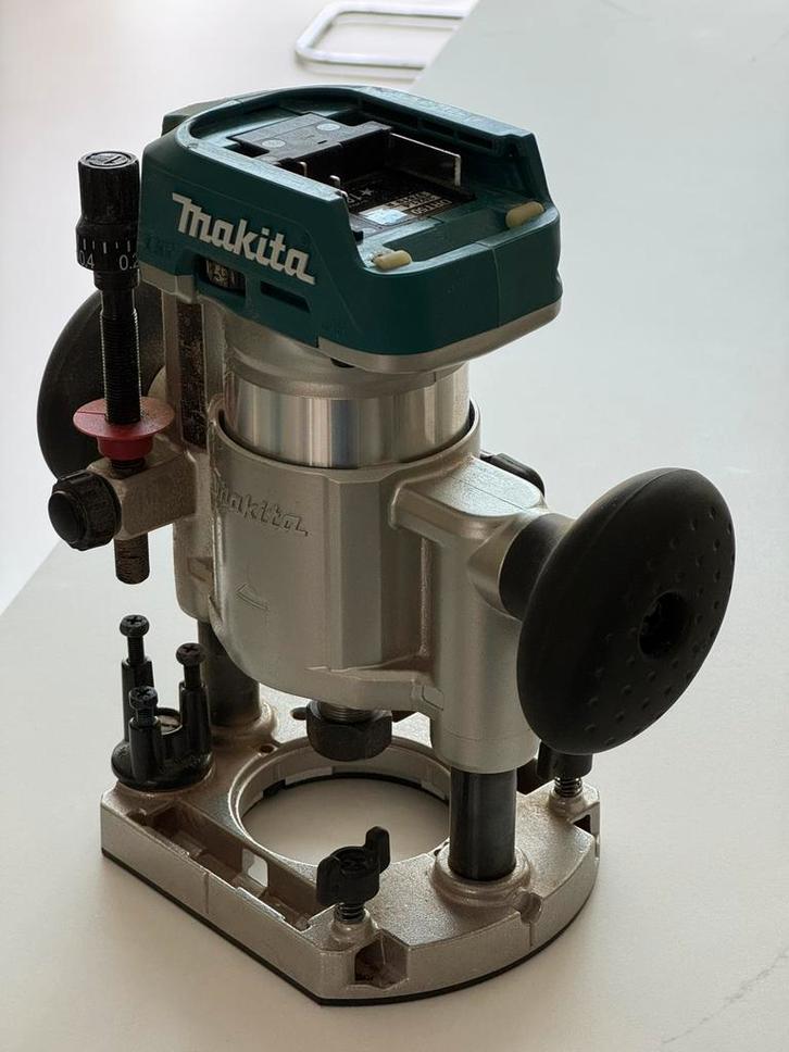 Makita accu frees, veel accessoires, Doe-het-zelf en Verbouw, Gereedschap | Handgereedschap, Zo goed als nieuw, Ophalen