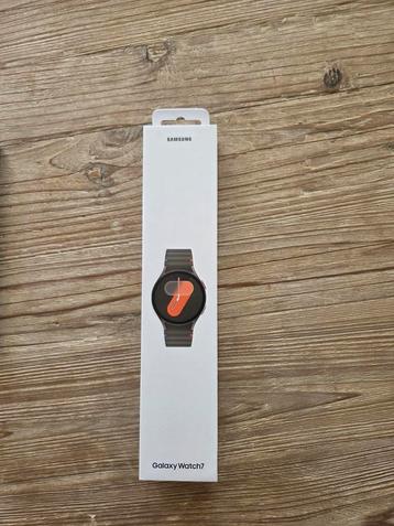 Samsung Galaxy Watch 7 nieuw.  beschikbaar voor biedingen