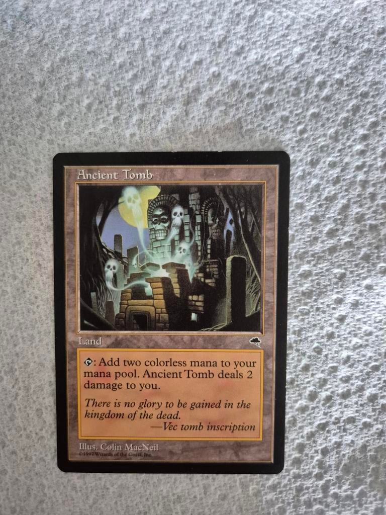 Magic the Gathering,  Ancient Tombe (zeldzame kaart), Ophalen of Verzenden, Zo goed als nieuw, Losse kaart