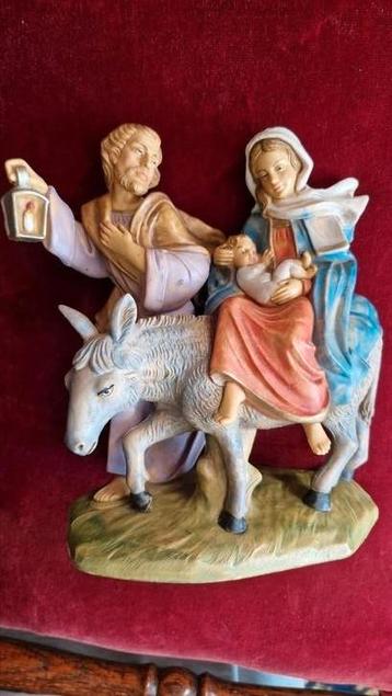Maria en Jozef vluchten met het Kindje naar Egypte  beschikbaar voor biedingen