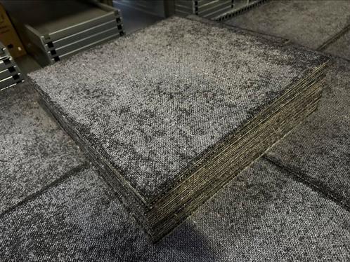 Tapijttegels grijs  met akoestische onderkant, Huis en Inrichting, Stoffering | Vloerbedekking, Zo goed als nieuw, Tapijttegels