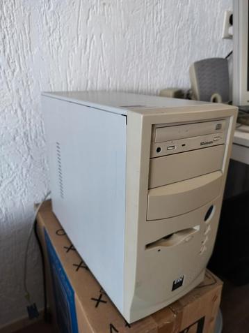 Pentium III 933mhz slot 1 , 256mb ram, 20gb hdd,Ati Rage pro