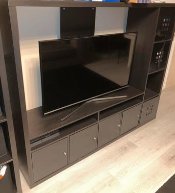 TV kast evt. met Televisie TE KOOP! Veel opbergruimte  beschikbaar voor biedingen