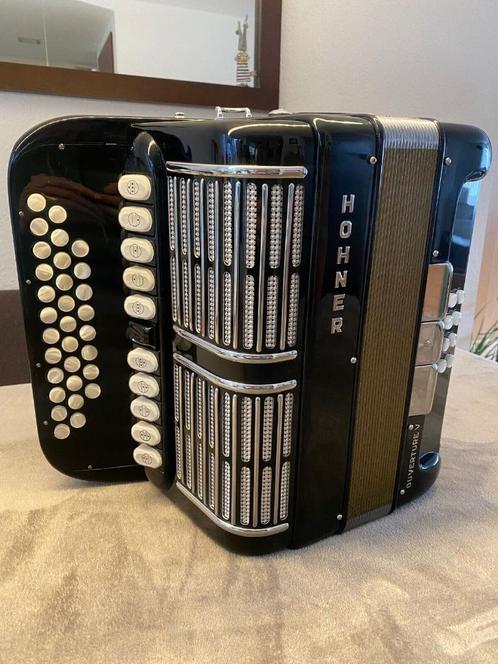 Hohner ouverture V Trekzak Harmonica C/F, Muziek en Instrumenten, Accordeons, Zo goed als nieuw, Knopaccordeon, Overige formaten