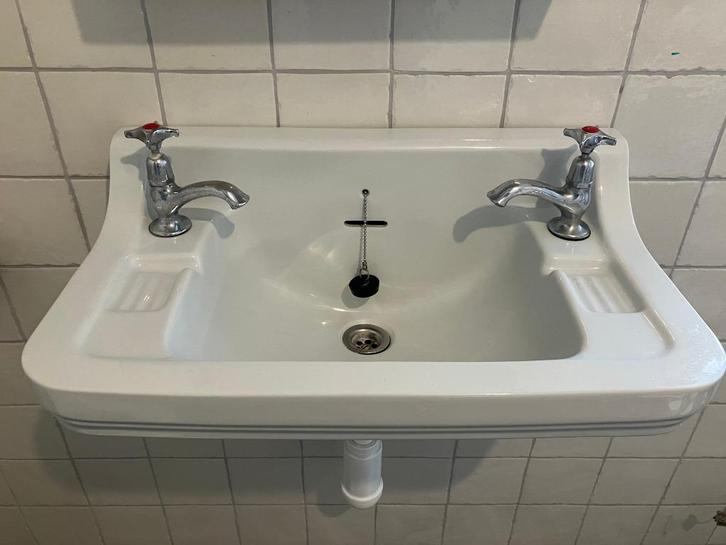 Wastafel antiek 1930, Huis en Inrichting, Badkamer | Badkamermeubels, Gebruikt, Wasbak of Wastafel, Minder dan 100 cm, 50 tot 100 cm