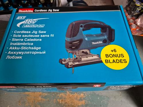 Makita decoupeerzaag of reciprozaag nieuw, Doe-het-zelf en Verbouw, Gereedschap | Zaagmachines, Nieuw, Decoupeerzaag, 600 tot 1200 watt