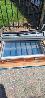 Velux dakraam GRATIS AFTEHALEN, Doe-het-zelf en Verbouw, Glas en Ramen, Ophalen, Gebruikt, Minder dan 80 cm, Dakraam