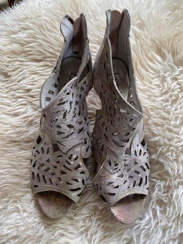 Prachtige schoenen Laura Vita mt 39 (40) beschikbaar voor biedingen