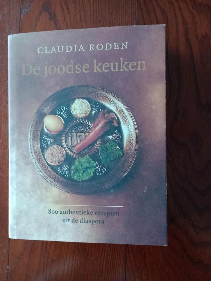 DE JOODSE KEUKEN  800 authentieke recepten uit de diaspora, Boeken, Kookboeken, Zo goed als nieuw, Voorgerechten en Soepen, Hoofdgerechten