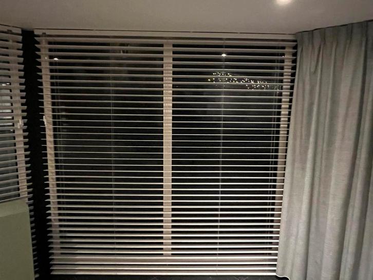 Harmony Houten jaloezie 63mm Puur Wit diverse maten, Huis en Inrichting, Stoffering | Gordijnen en Lamellen, Zo goed als nieuw