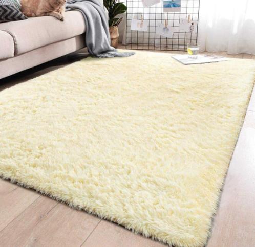 Fluffy hoogpolig tapijt / vloerkleed cream 160x230 Nieuw, Huis en Inrichting, Stoffering | Tapijten en Kleden, Nieuw, 150 tot 200 cm