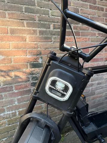 Phatfour FLX Zwart - slechts 900 km beschikbaar voor biedingen