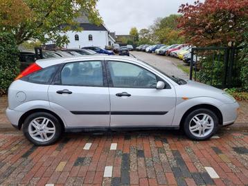 Ford Focus 1.6i 16V, 5-deurs, trekhaak, nieuwe APK, NAP beschikbaar voor biedingen