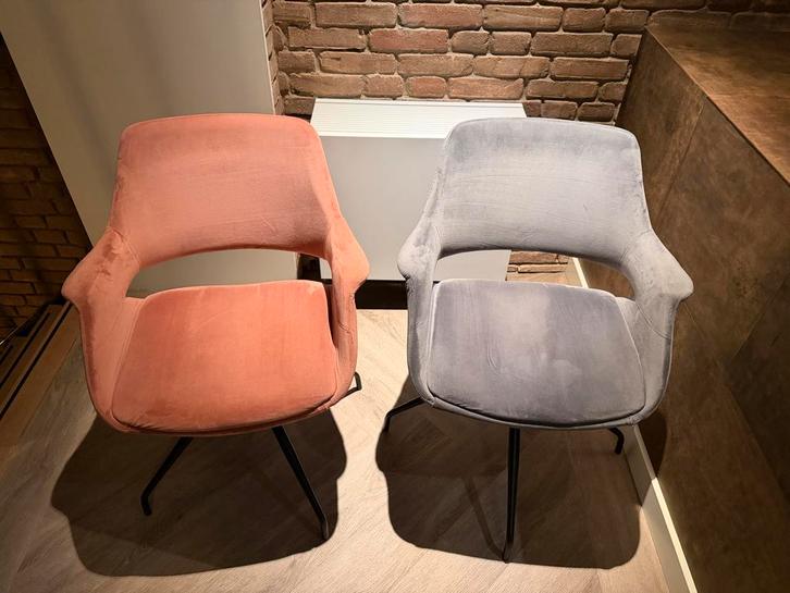 Set van 4 Draaibare Eetkamerstoelen, Huis en Inrichting, Stoelen, Zo goed als nieuw, Vier, Stof, Grijs, Ophalen