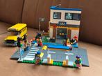 Lego City 60329 School + wegplaten, Ophalen of Verzenden, Zo goed als nieuw, Complete set, Lego