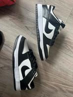 Nike dunk low panda size 37.5 38 en 44 nieuw, Kleding | Heren, Schoenen, Ophalen of Verzenden, Zo goed als nieuw, Zwart