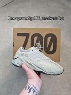 Adidas yeezy boost 700 salt 2023 Maat 45 1/3, Kleding | Heren, Nieuw, Sneakers of Gympen, Yeezy Adidas, Ophalen