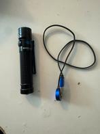 Olight Warrior Mini 2, Caravans en Kamperen, Zaklampen, Ophalen of Verzenden, Zo goed als nieuw, Batterij
