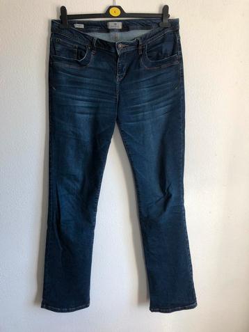 LTB bootcut extra lang mt 32/36 low waist beschikbaar voor biedingen