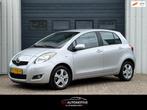 Toyota Yaris 1.3 VVTi Aspiration AUTOMAAT / AIRCO / APK, Auto's, Euro 5, Gebruikt, 750 kg, 4 cilinders