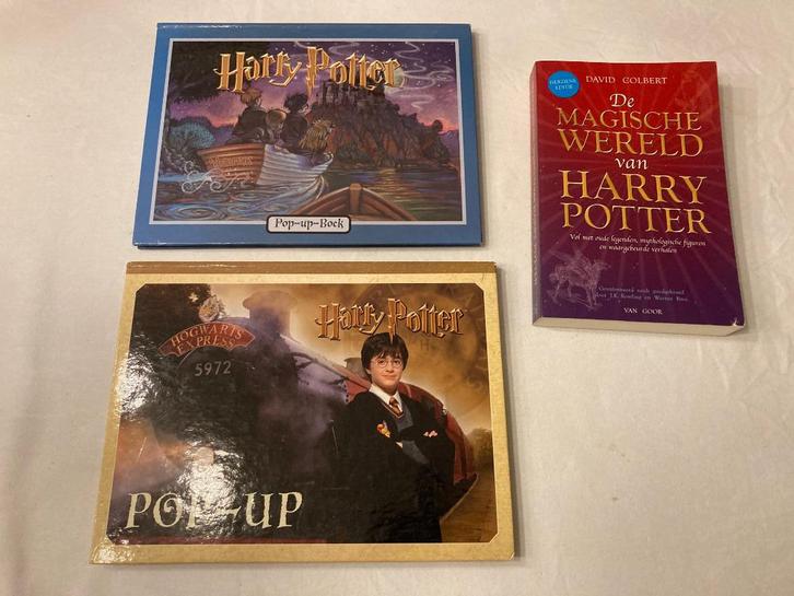 Harry potter pop up boeken set en david colbert magische, Verzamelen, Harry Potter, Zo goed als nieuw, Boek of Poster, Ophalen of Verzenden