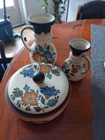 Flora vazen  en koektrommel, Ophalen