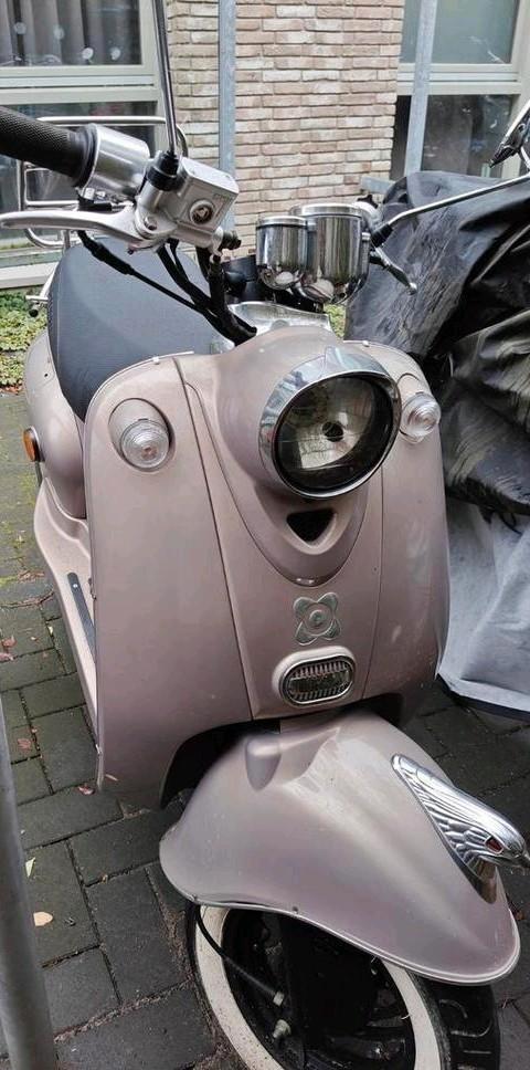 AGM New Flash Snorscooter 2017 - Slechts 2198 km, Fietsen en Brommers, Brommeronderdelen | Scooters, Gebruikt, Overige merken