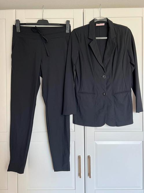 Studio anneloes set M downstairs broek & jody blazer zwart, Kleding | Dames, Broeken en Pantalons, Zo goed als nieuw, Maat 38/40 (M)