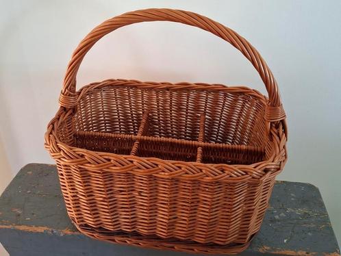 Vintage mand riet rotan flessenmand voor 6 flessen, Huis en Inrichting, Woonaccessoires | Schalen en Manden, Zo goed als nieuw