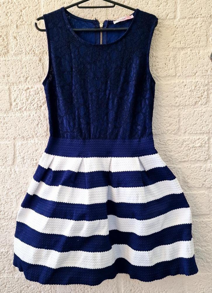 Blauw-wit gestreepte jurk kanten top Choklate Paris maat M, Kleding | Dames, Jurken, Maat 38/40 (M), Blauw, Onder de knie, Ophalen of Verzenden