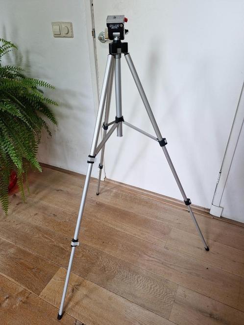 Statief lichtgewicht Slik, Audio, Tv en Foto, Fotografie | Statieven en Balhoofden, Zo goed als nieuw, Driepoot, Minder dan 150 cm