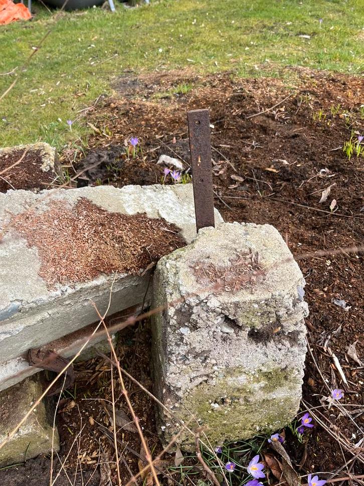 7 Betonnen Poeren - Fundering voor Schutting of Overkapping, Tuin en Terras, Palen, Balken en Planken, Gebruikt, Overige typen