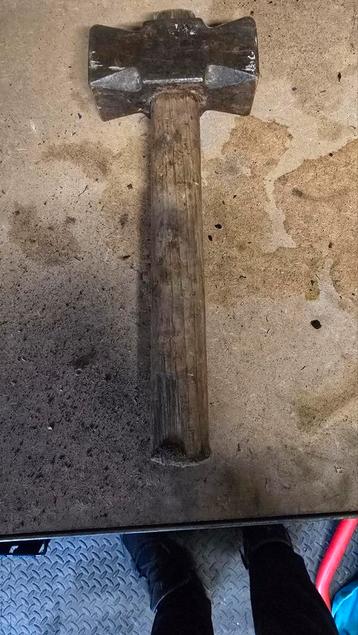 Moker - Gebruikt beschikbaar voor biedingen