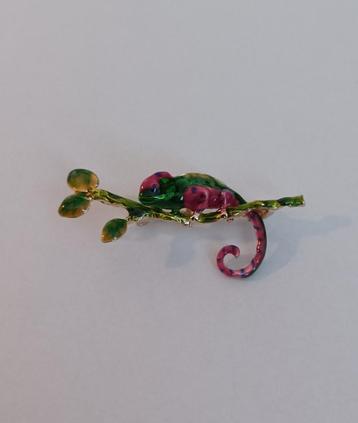 Kameleon broche beschikbaar voor biedingen