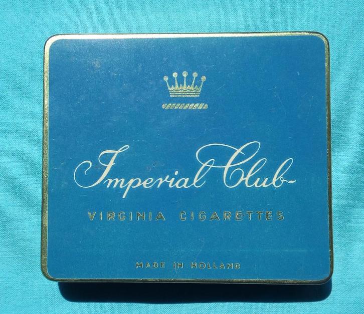 NEDERLANDS SIGARETTEN BLIK IMPERIAL CLUB VIRGINIA CIGARETTES, Verzamelen, Rookartikelen, Aanstekers en Luciferdoosjes, Gebruikt