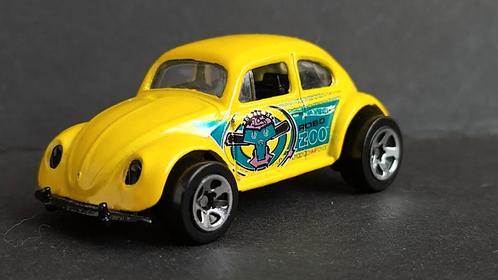 Volkswagen VW kever beetle yellow 1:64 3inch Hotwheels Pol, Hobby en Vrije tijd, Modelauto's | Overige schalen, Zo goed als nieuw