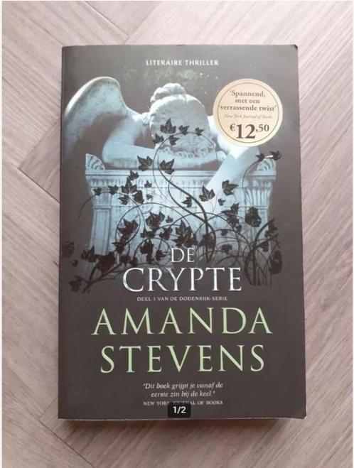 De Crypte - Amanda Stevens (zo goed als nieuw), Boeken, Thrillers, Zo goed als nieuw, Ophalen of Verzenden