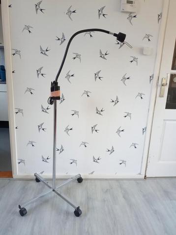 Grappige staande lamp, onderzoekslamp dokterslamp beschikbaar voor biedingen